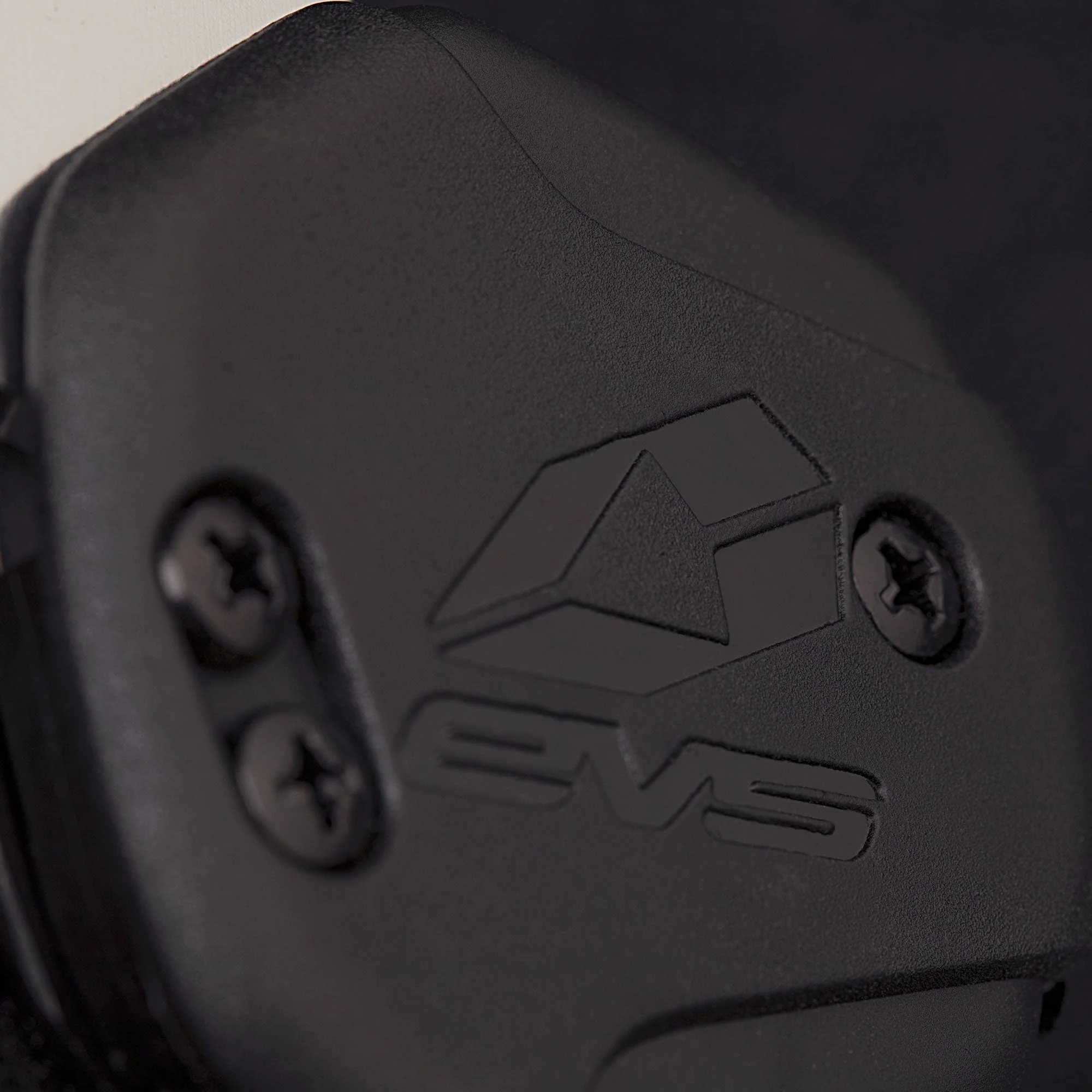 Axis Pro Knee Brace - Image 6