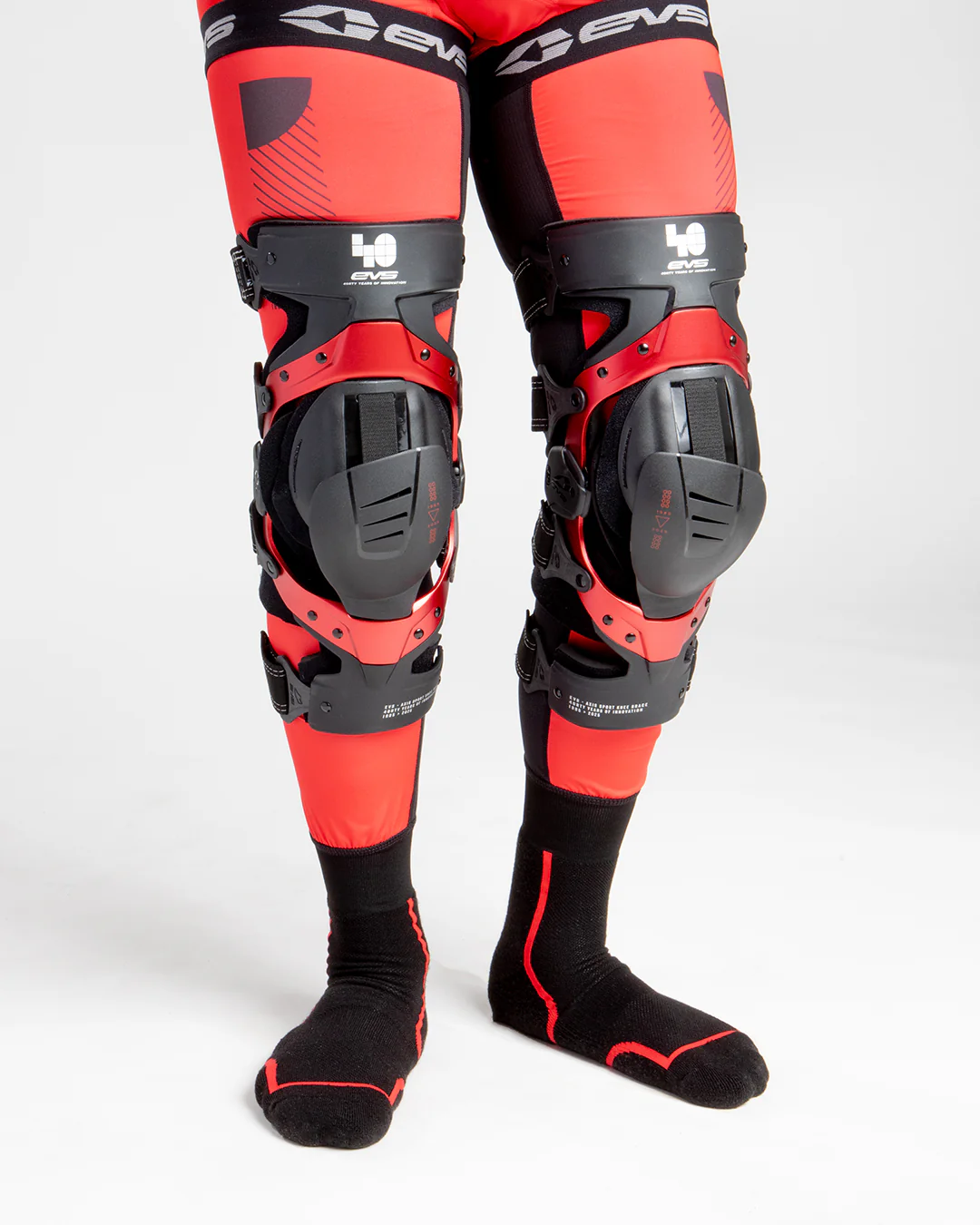 Axis Sport 40th Knee Brace - Image 4