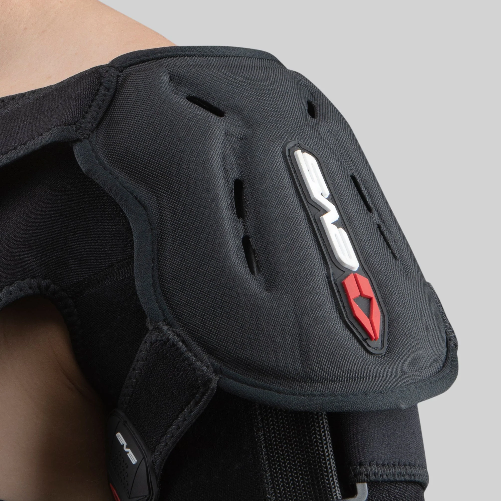 SB04 Shoulder Support - Image 8