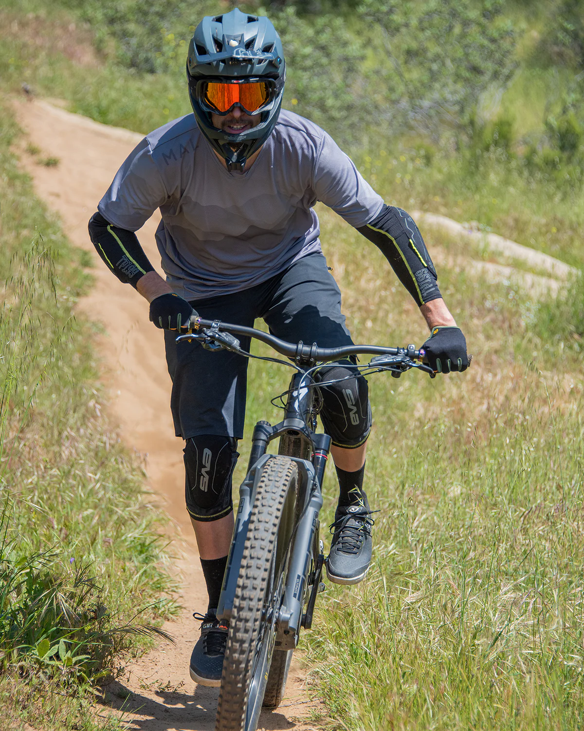 TP199 MTB Elbow Guard - Image 4
